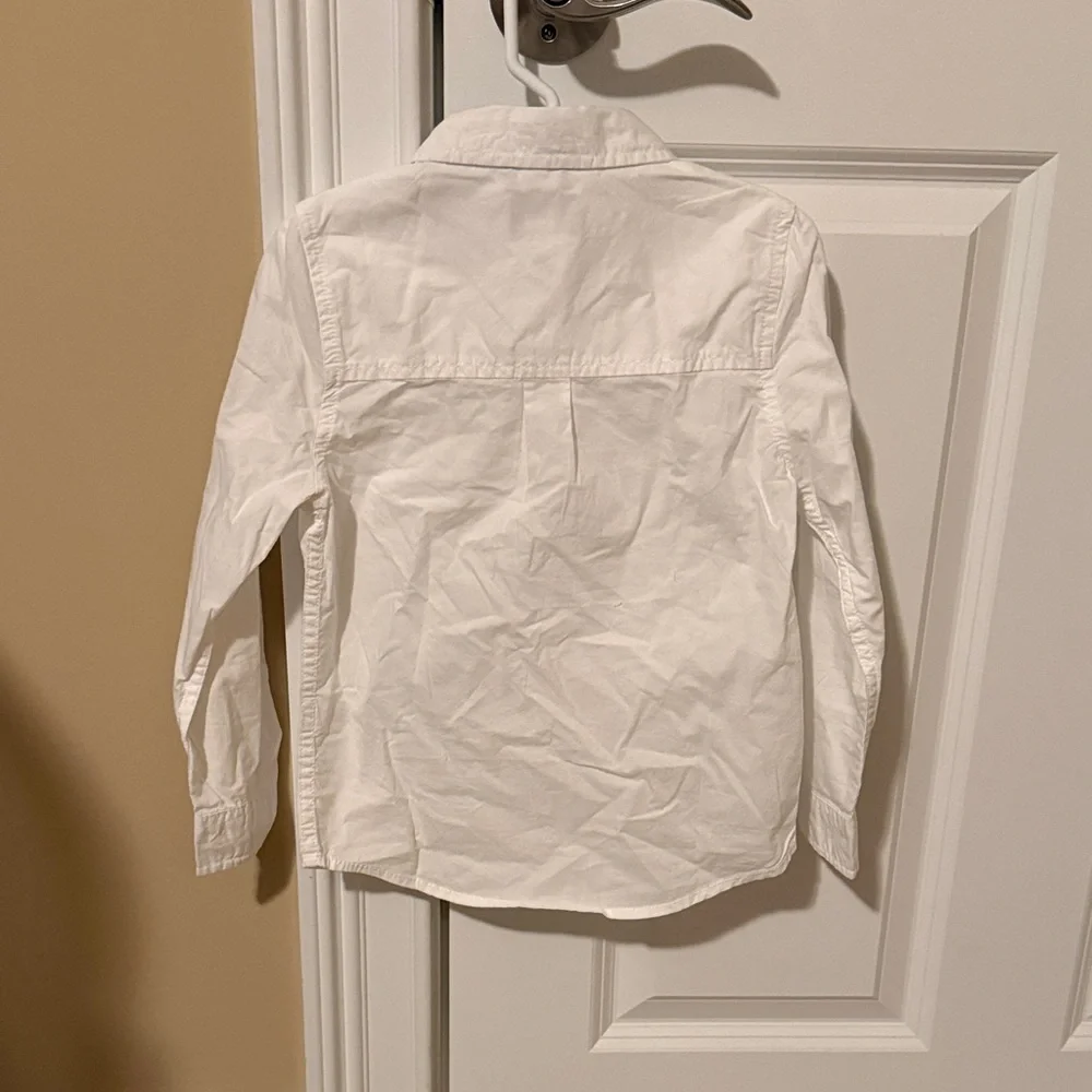 OshKosh B'gosh Classic White Button Down Shirt. NWT. Size 5T. Boys.